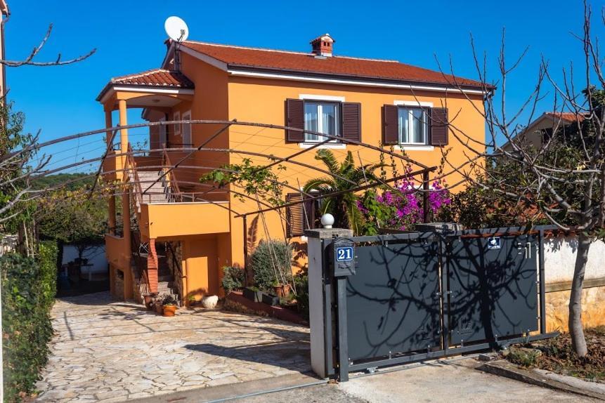 Apartments Ellen Banjole Εξωτερικό φωτογραφία